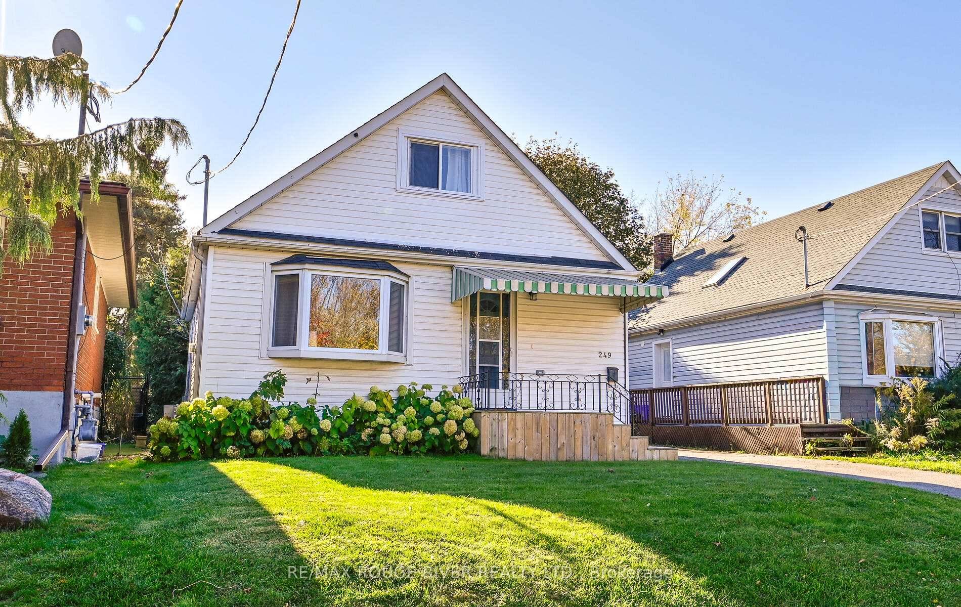 Beautiful fully detached 1.