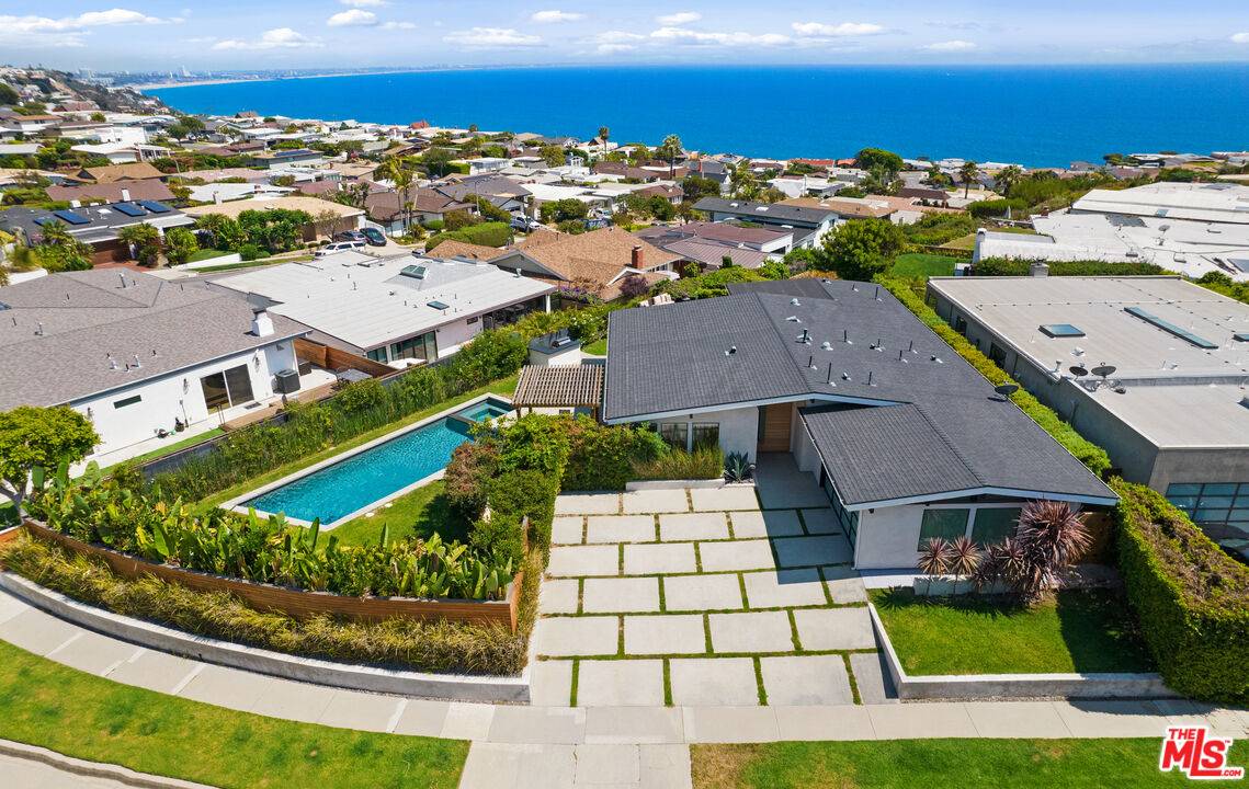 18320   Clifftop Way Malibu LA