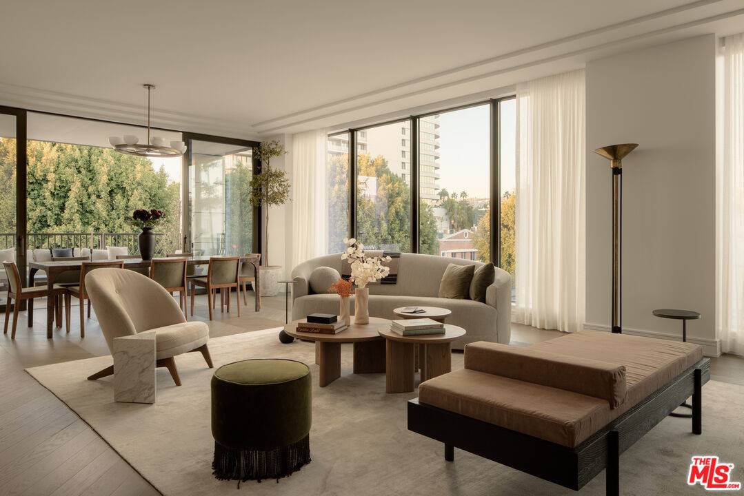 9900 S Santa Monica Blvd 3BR Beverly Hills La