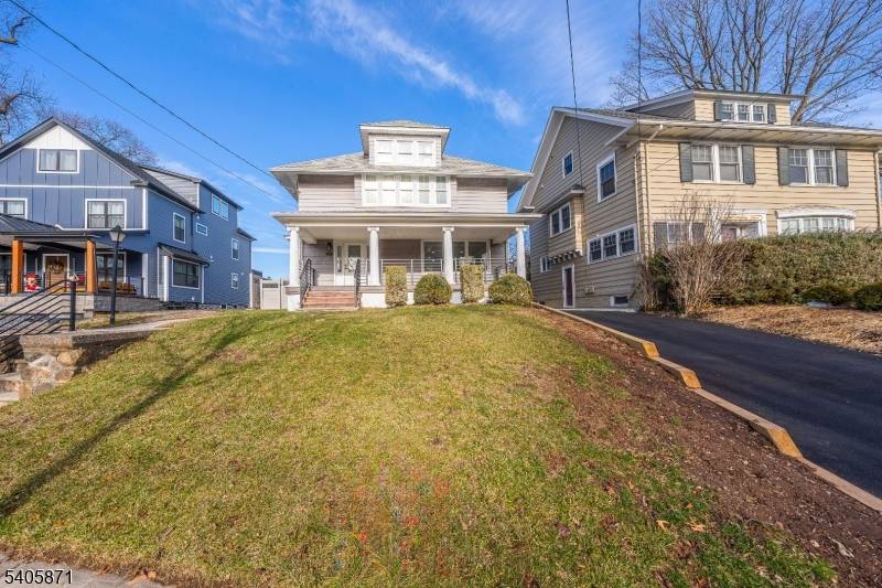 Welcome to this beautifully renovated 4 bedroom, 4 bathroom home located on a desirable street in Elizabeth.