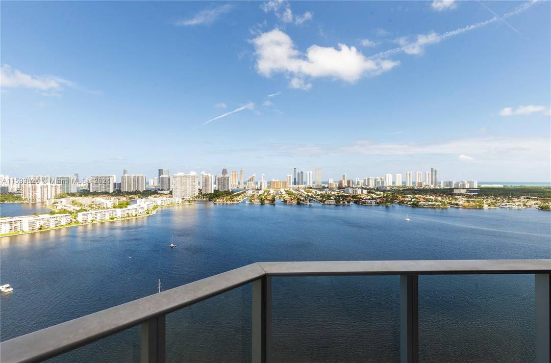 Presenting the spectacular Lower Penthouse at Marina Palms Residences.