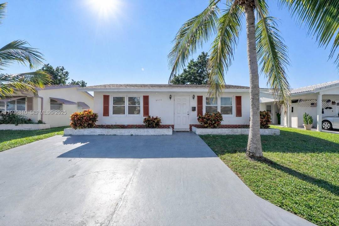 High impacted hurricane window home, with low HOA dues 145 quarterly, 55 community offering two pools one heated, a clubhouse, shuffleboard, and scheduled activities all with a.