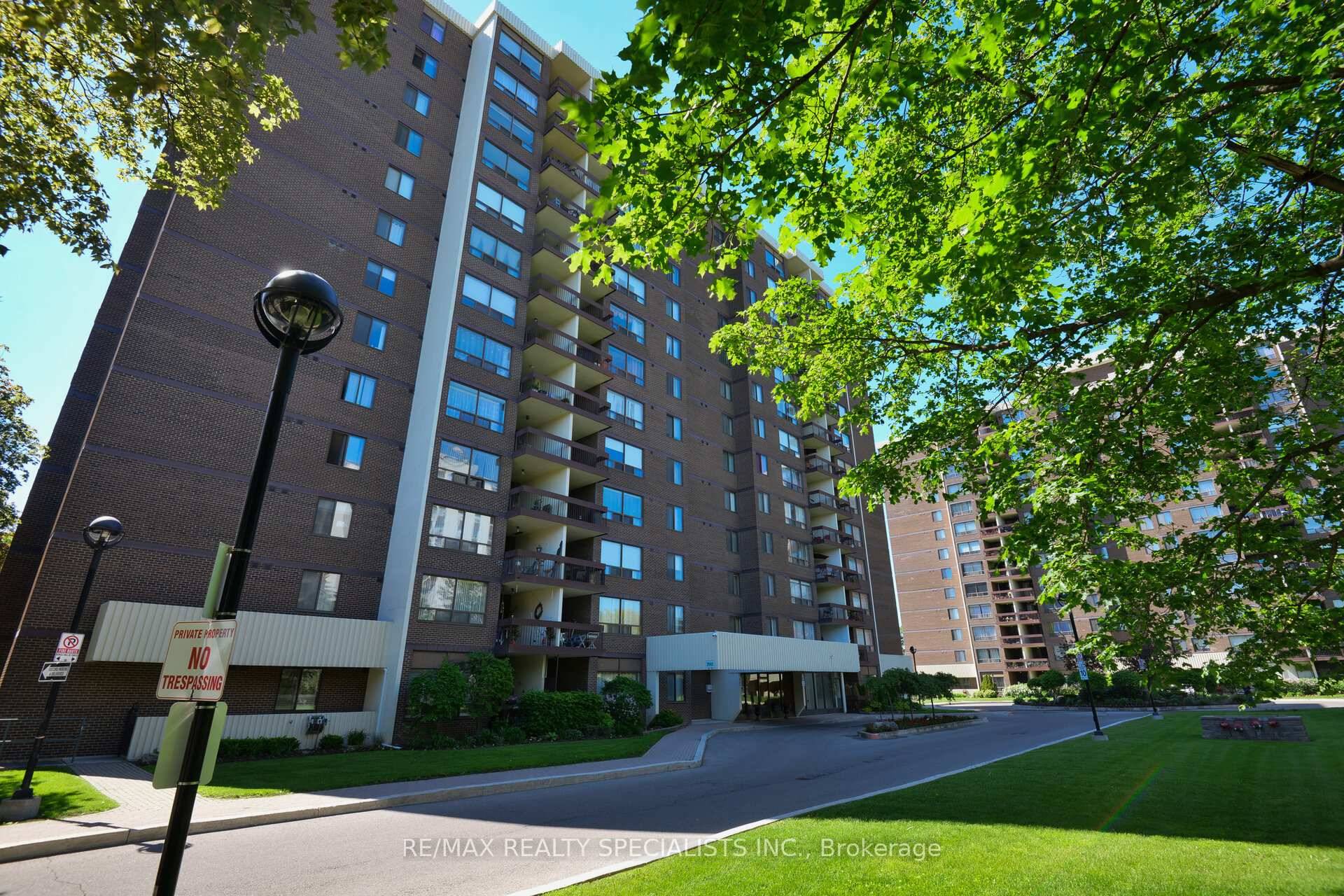 This spacious 2 bedroom, 1.