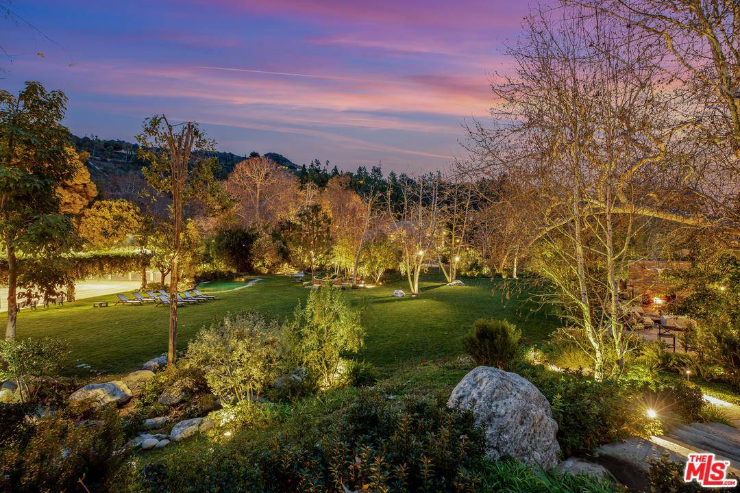 2383 MANDEVILLE CANYON RD Bel Air LA