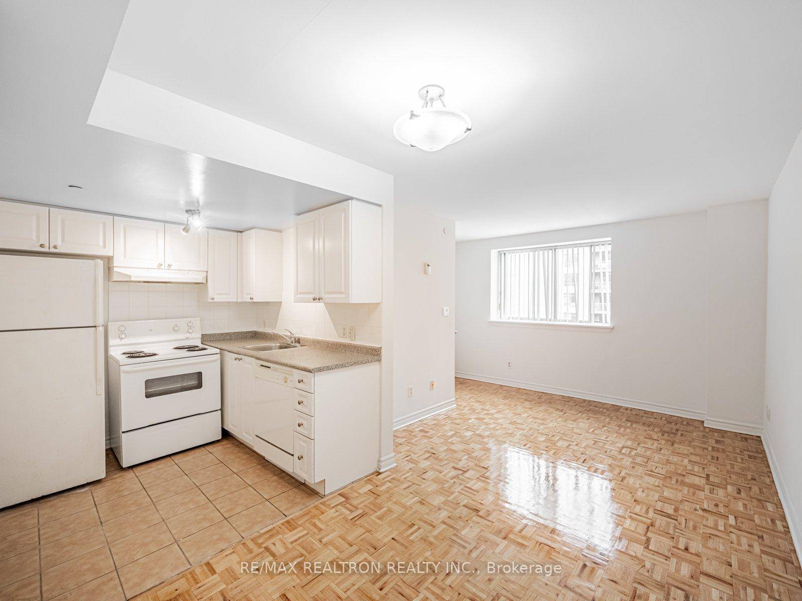 This is a Large bedroom suite.