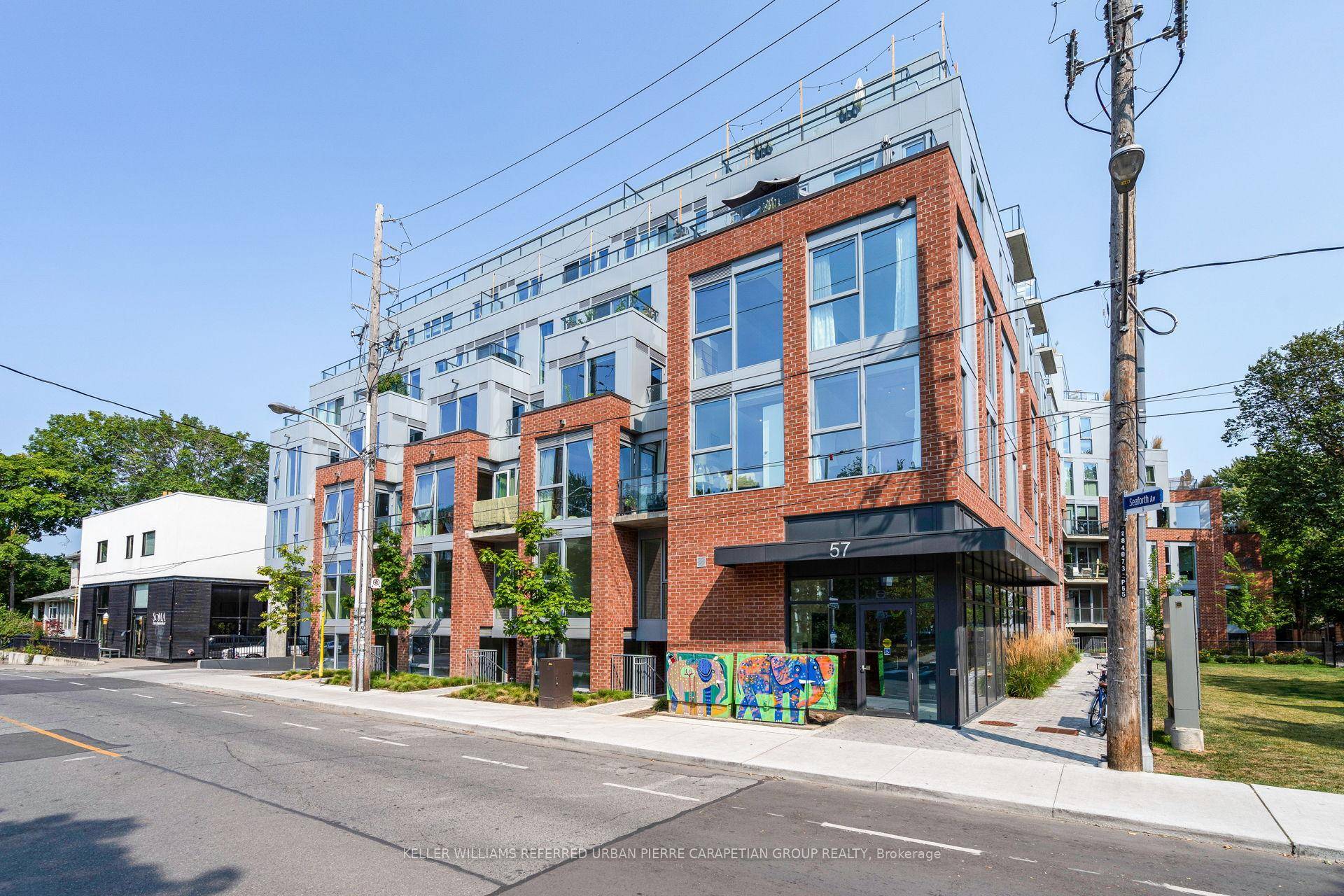 Perfectly laid out 1 Bedroom LARGE Den in Roncesvalles Newest Boutique Building 57 Brock !