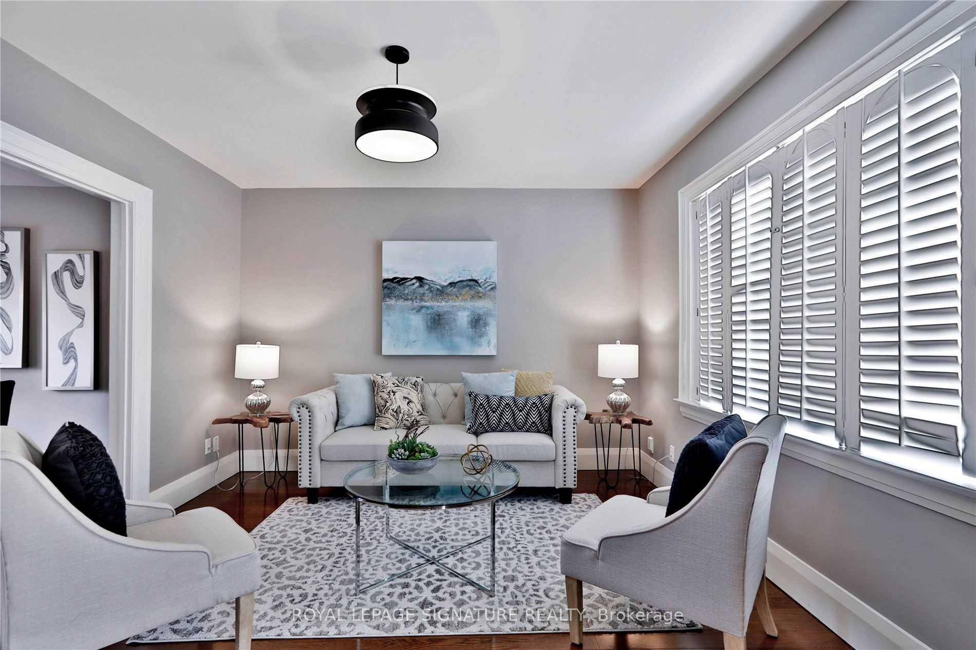 Rarely Found Updated Modern Interior Living Spaces In A Family Oriented Neighbourhood.