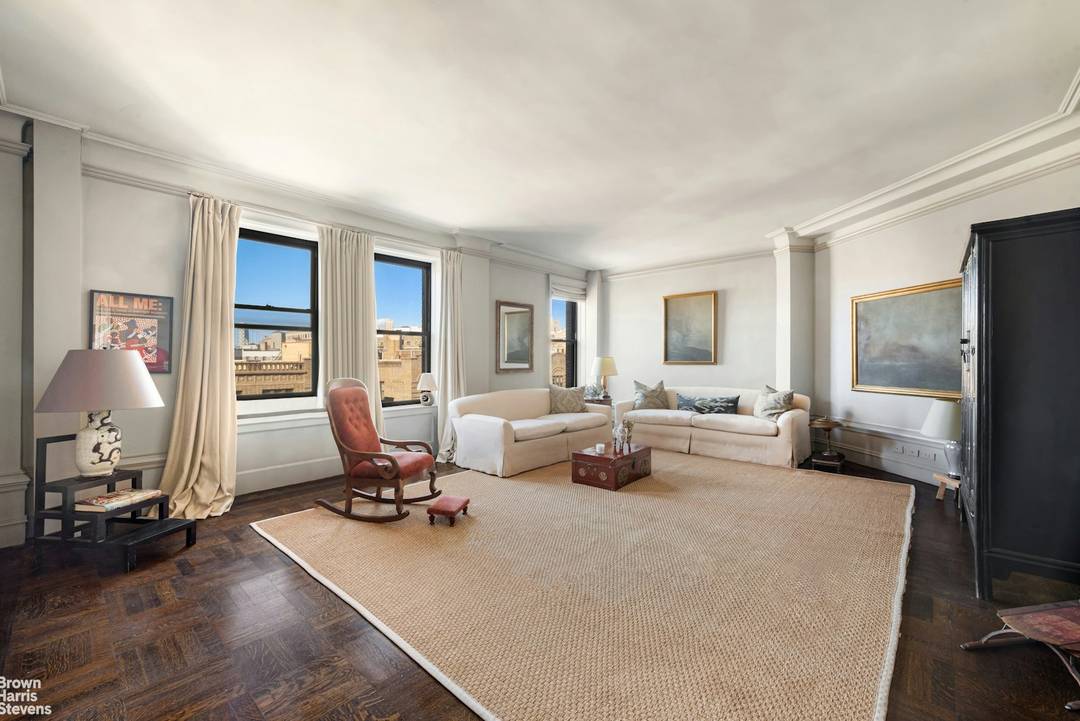 Majestic prewar 2300 sq. ft.