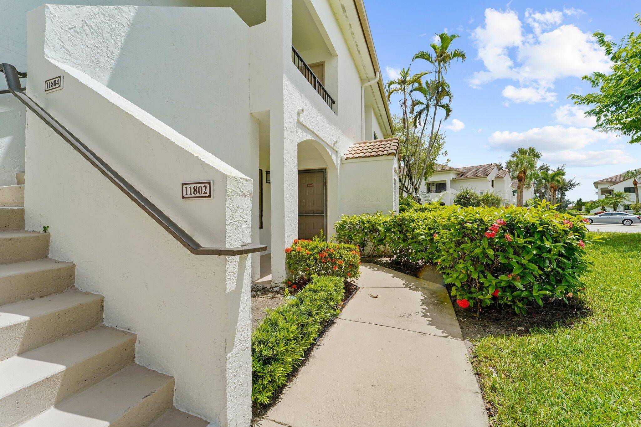 Welcome to your dream home in Gleneagles Country Club !