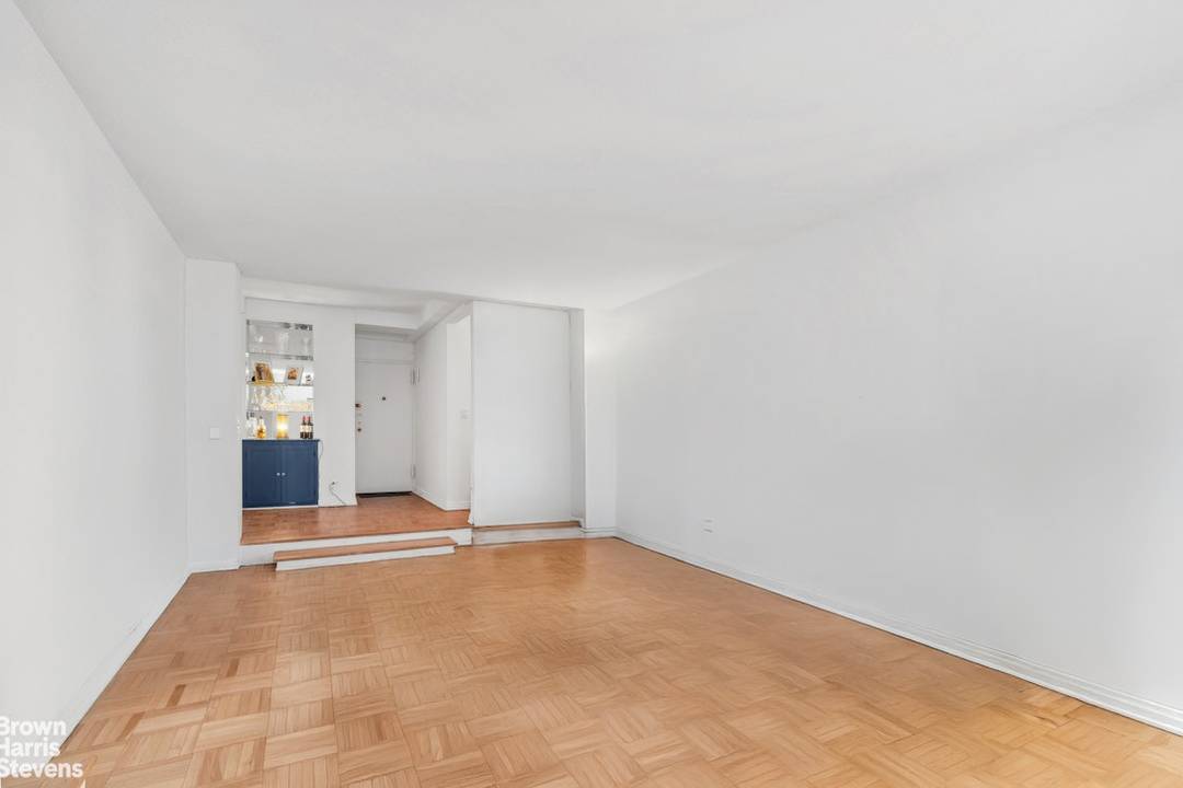 Step into this lovely renovated expansive 1 bedroom conv.