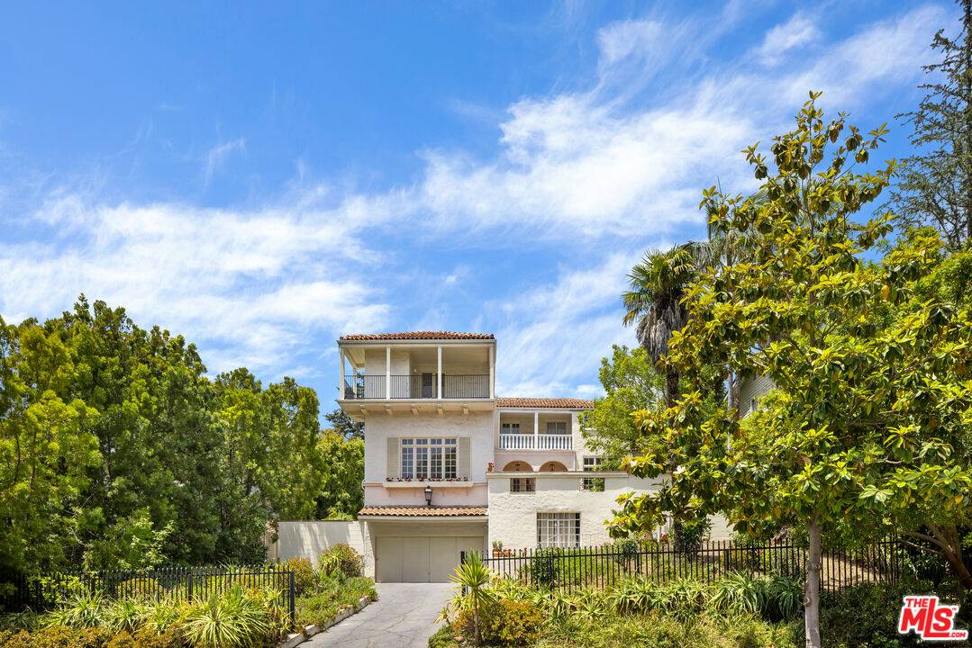 633   WOODRUFF AVE Westwood LA
