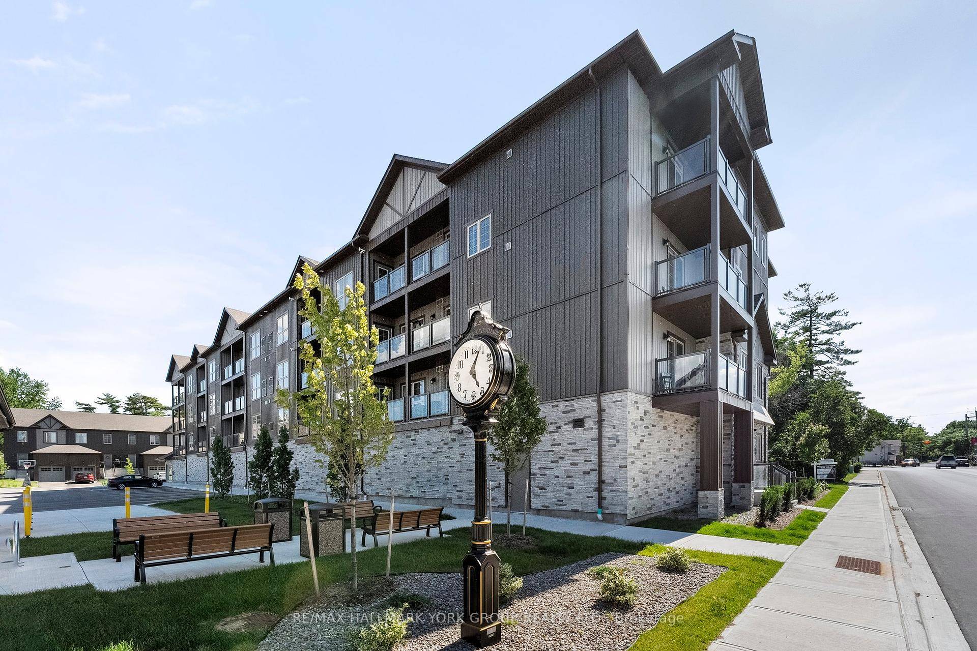 Discover Luxury Living In Jackson's Point With This Brand New, Never Lived In 2 Bed, 2 Bath Den Condo.