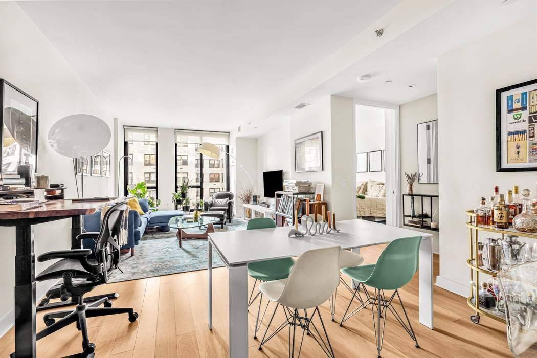 10D is flooded with sunlight from the eastern exposure.