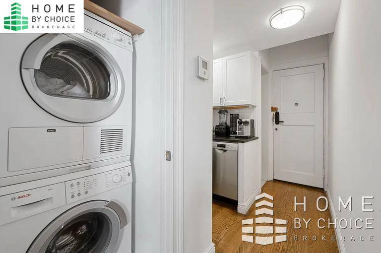 Welcome to The Village Landmark at 10 Fifth Avenue, perfectly located at the corner of charming Eighth Street in the heart of Greenwich Village.