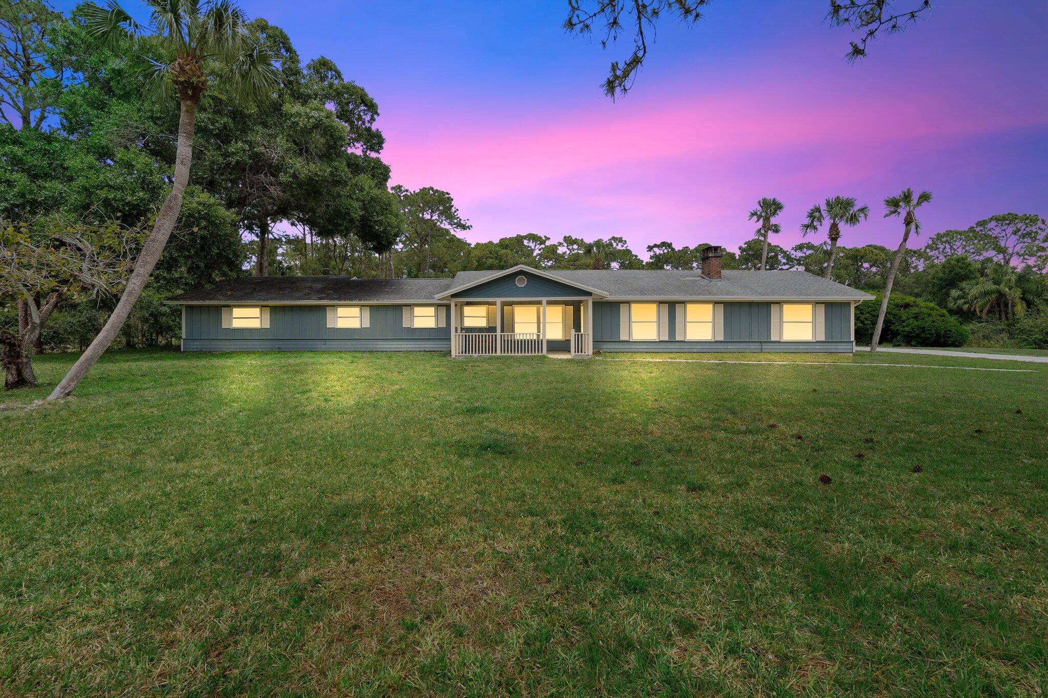 Welcome to your own little slice of Palm City Farms paradise.
