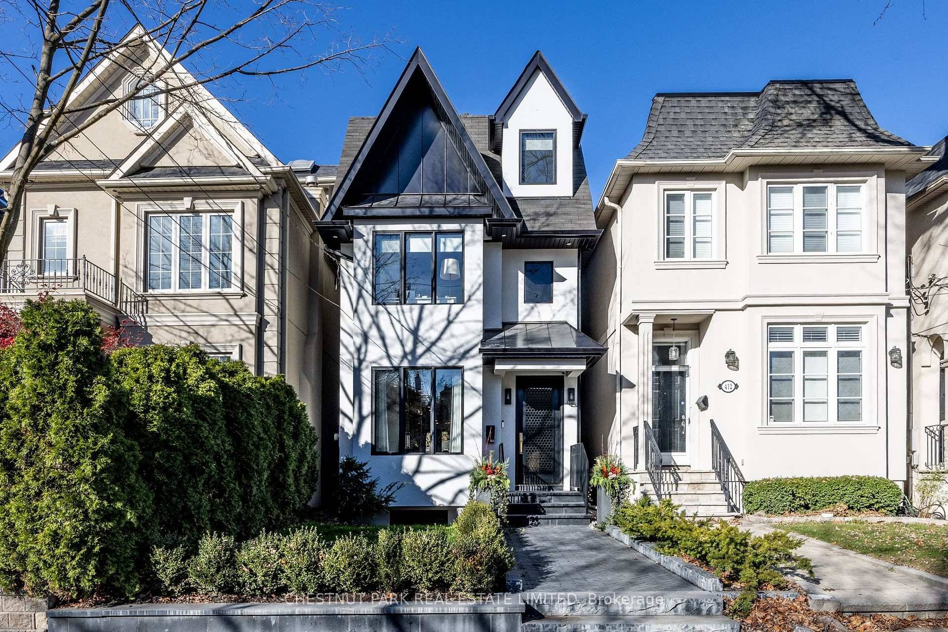 Absolutely Stunning Home In The Heart Of Bedford Park.