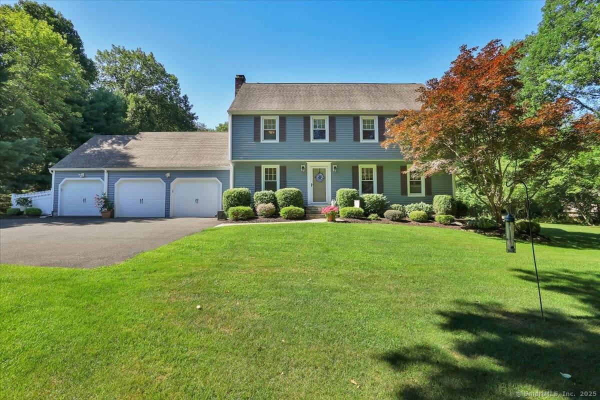 Set in the center of a desirable, well established Mt.