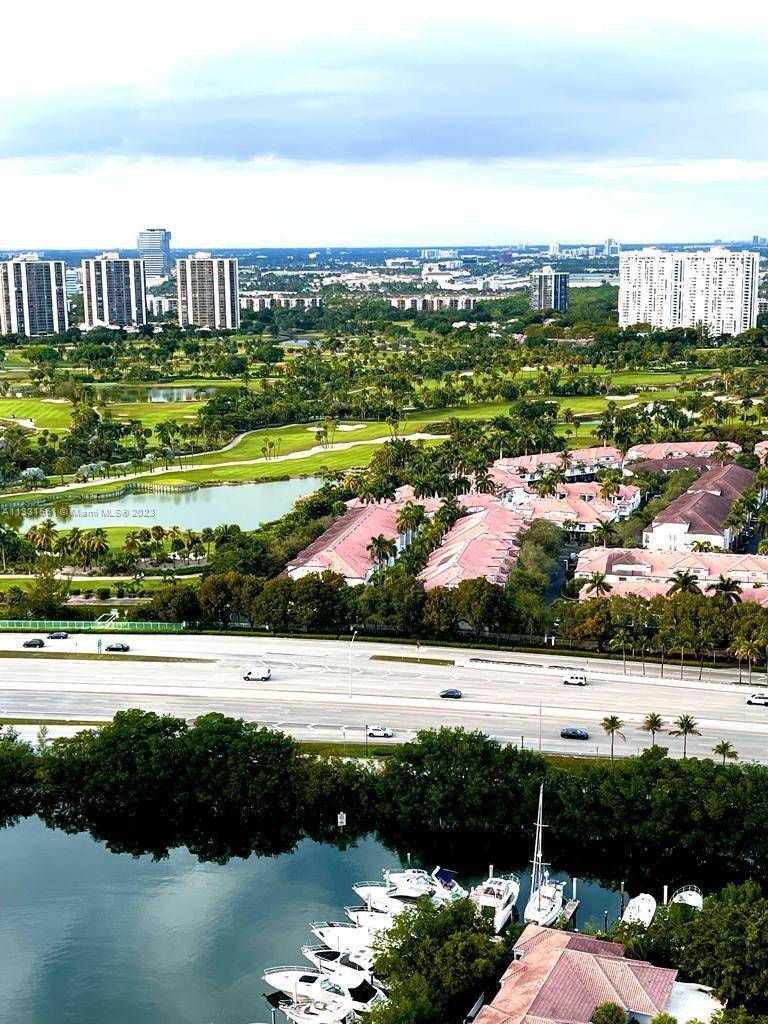 Mystic Pointe Tower 500. Remodeled unit everything is new, two bedrooms, two bathrooms, internet and basic cable included, gorgeous view of the golf course, Many amenities Gym, Clubhouse, Party room, ...