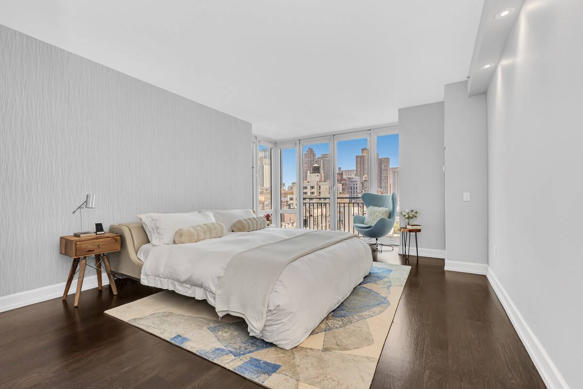 EXCEPTIONAL MINT THREE BED HOME This chic 1, 858 square foot residence offers 3 bedrooms and 3 full baths, showcasing North, South, and East exposures, luxury finishes, and dramatic floor ...