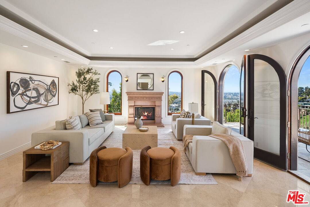 8027   Floral Ave 5BR Hollywood Hills East La