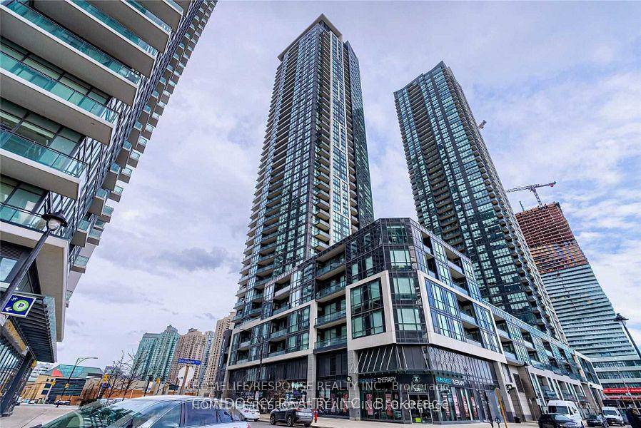Absolutely stunning lower penthouse featuring breathtaking panoramic views.