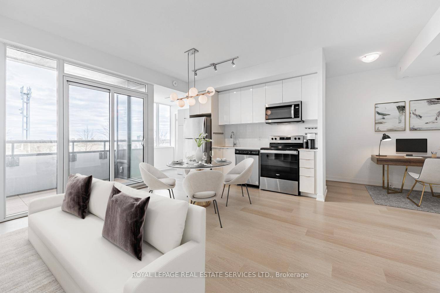 Boutique Contemporary Living at 859 West Condos Experience urban living in this meticulously designed 1 1 bedroom, 2 bathroom suite at the coveted 859 West Condos.