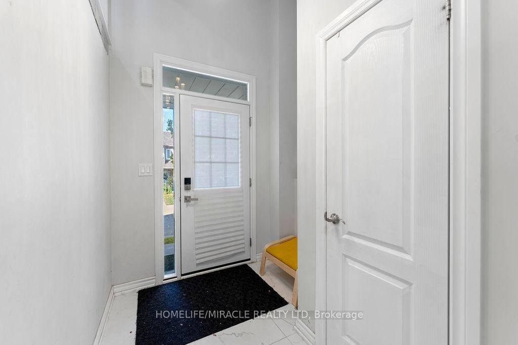 45 Alexis Way in Whitby All Upgraded recently with New Floors, Kitchen, New Washrooms this 3 Bedroom 3 Washroom townhouse is located in the family friendly Williamsburg neighborhood, close to ...