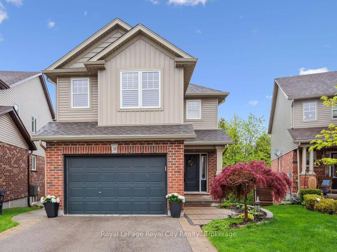Now listed at 999, 999 ! Welcome to your peaceful retreat this lovingly maintained home backs onto lush greenspace, offering the perfect blend of comfort, privacy, and flexibility.