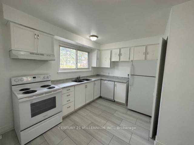3 Bedroom Home With A Great Layout !