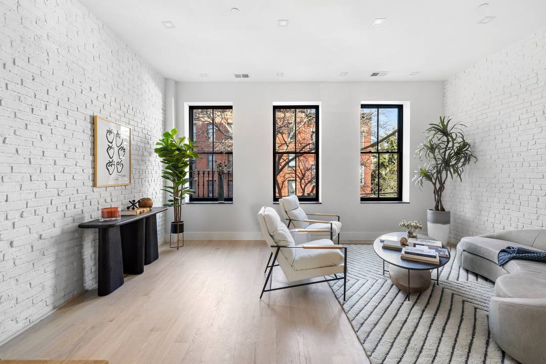 Introducing 110 Luquer Street, nestled in the vibrant heart of Carroll Gardens !