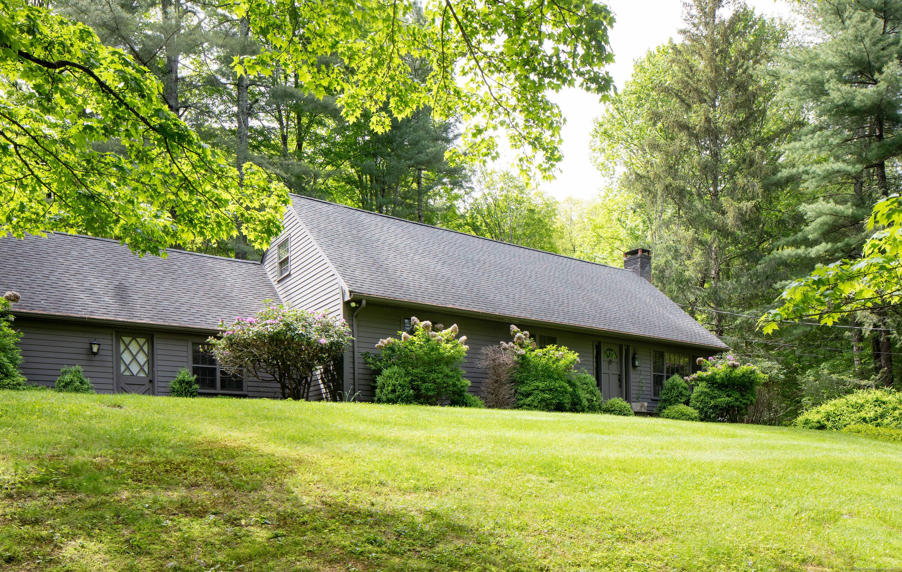 Beautiful Salisbury Cape for School Year Rental Available August 25, 2025 June 15, 2026 not individual months.