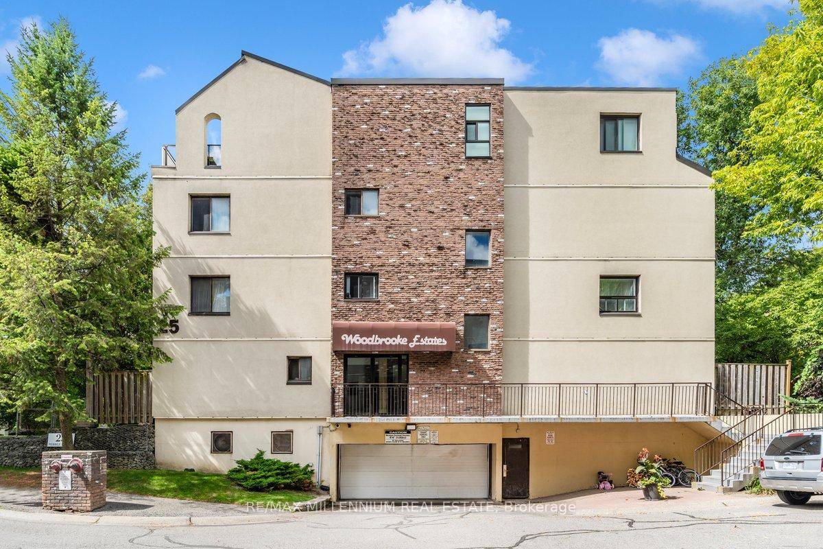 Welcome to this beautiful 3 BR, 1 Bath stacked condo located in one of the city's most sought after family neighbourhoods homes to some of the best ranked schools Highland ...