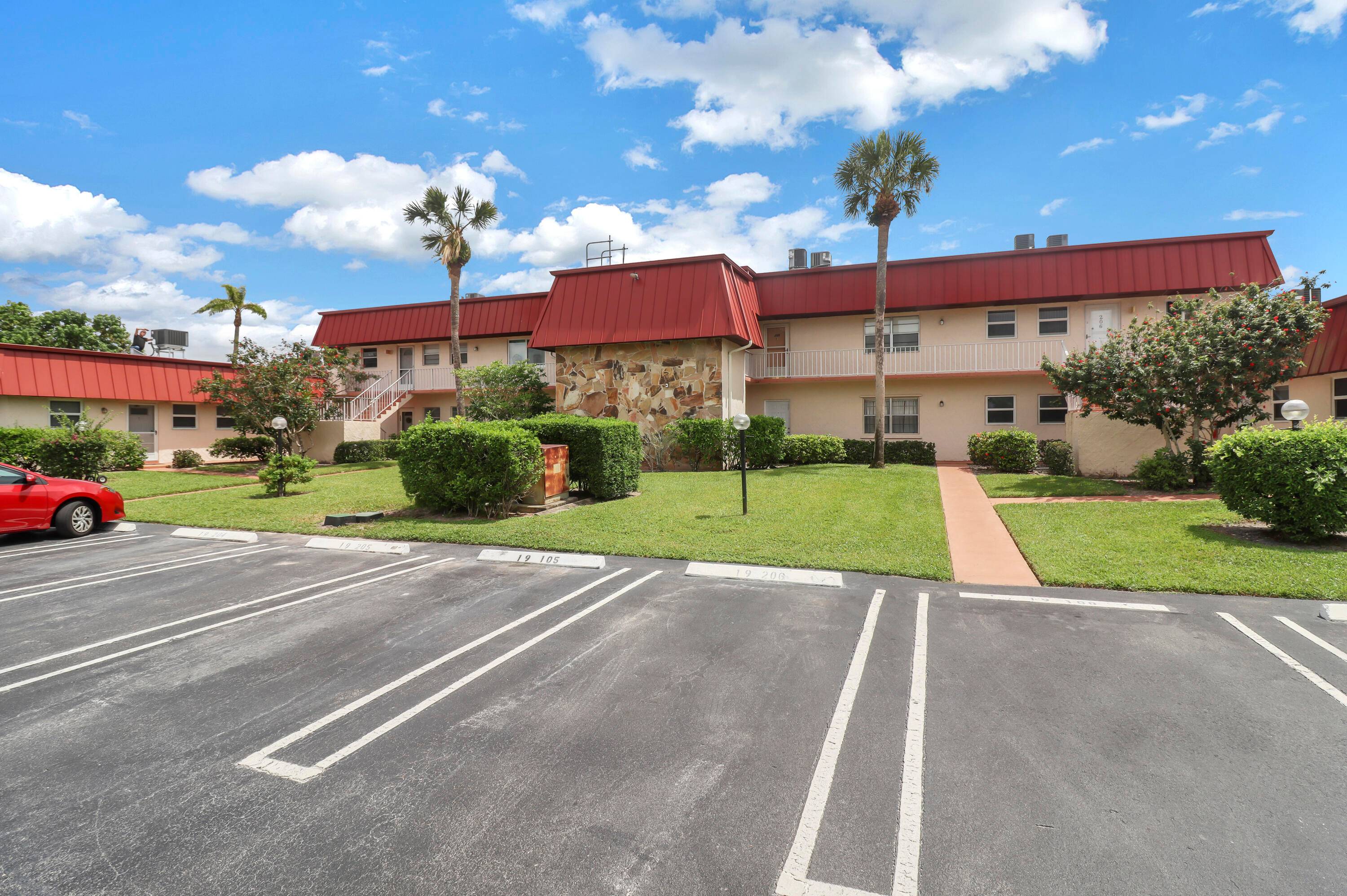 55 Plus Community of Greenway Village in Royal Palm Beach located walking distance from Commons Park, This spacious 2 bedroom 2 bathroom condo overlooks the pool and is conveniently located ...