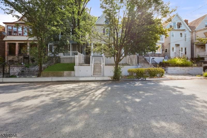 Located at 406 S 15th Street in Newark, this multi family property spans three stories.