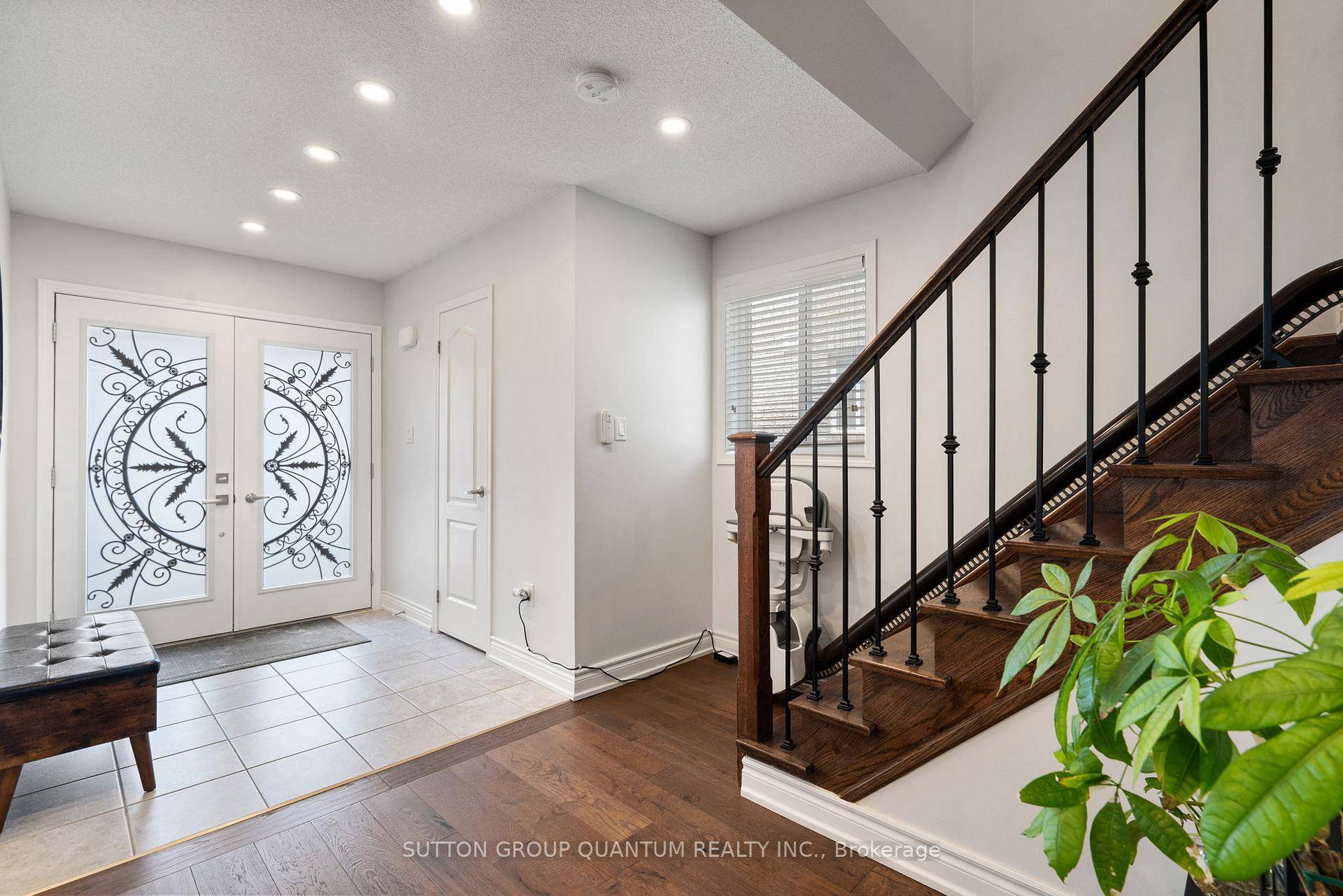 Bright, well maintained and spacious 4 br, 2.