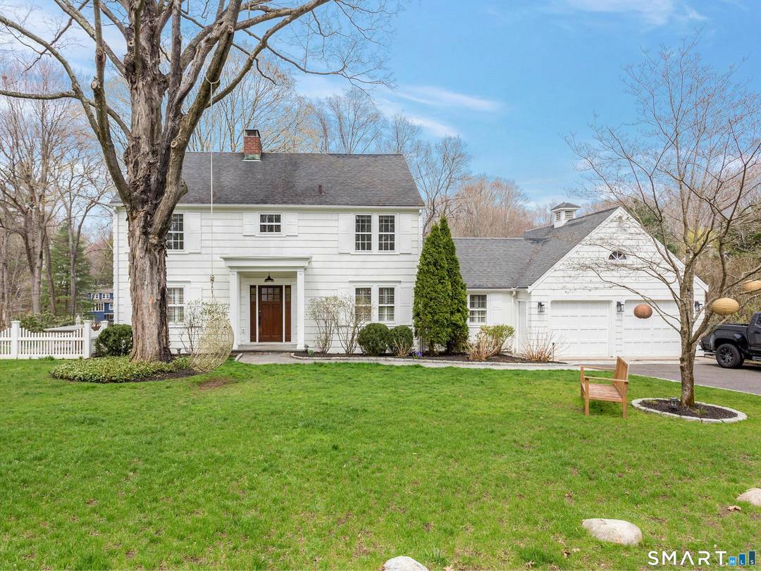 This 1925 Silvermine quintessential colonial think Mercantile, think GrayBarns is a WOW home its coziness is at the core of its appeal, with design the CLINCHER.
