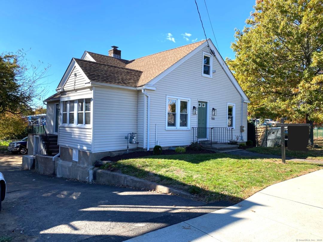 Need privacy ? ? This entire 2nd floor is the Primary Suite !