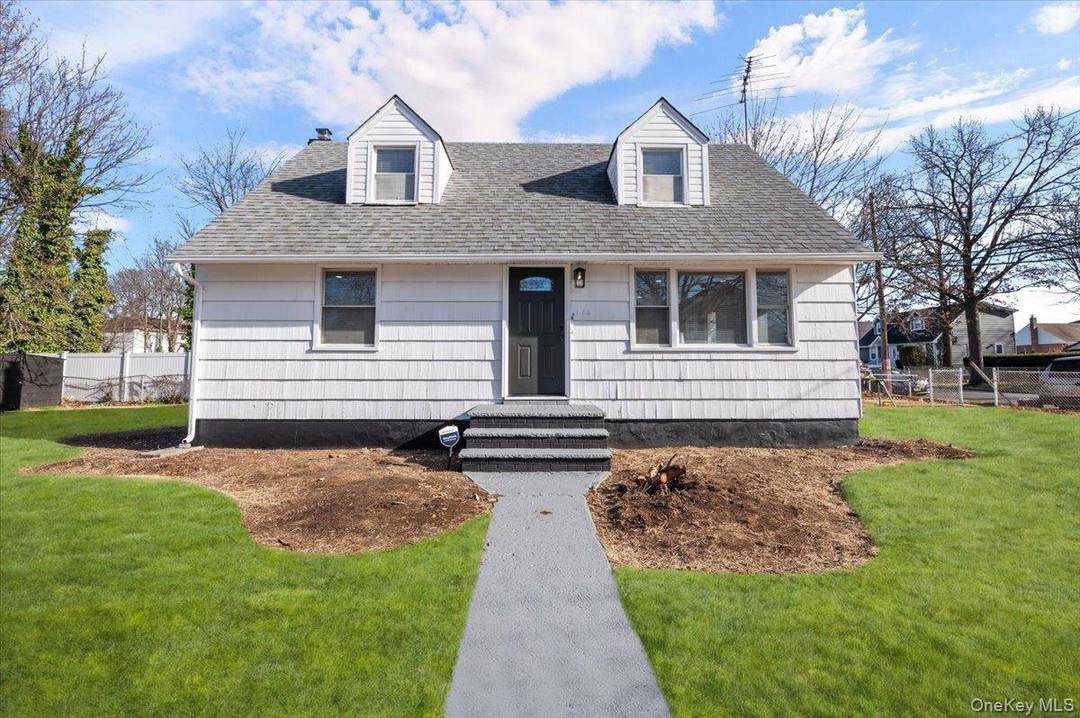 Beautifully Renovated Cape Cod Home !