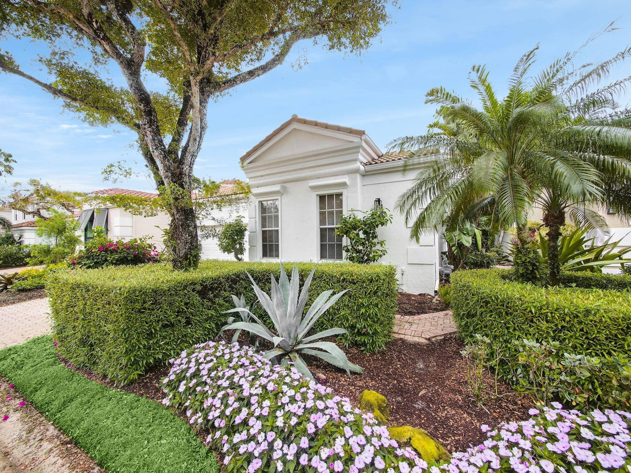 GEORGEOUS RENOVATION. 3 BEDROOMS, PLUS OFFICE AND 3 FULL BATHS AND ONE POWDER ROOM.