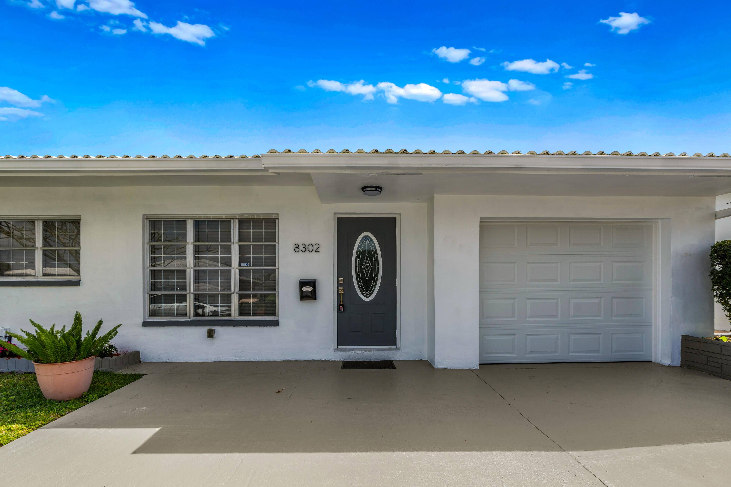 Welcome to this beautifully updated 2 bedroom, 2 full bath home located in the serene and welcoming Sunset Isles neighborhood, a fantastic 55 community.