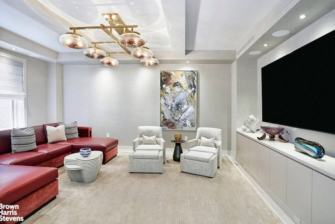 4BR Mint Prewar on Park This spectacular Park Avenue triple mint four bedroom residence was reimagined in 2022 by AD100 design team Drake Anderson.