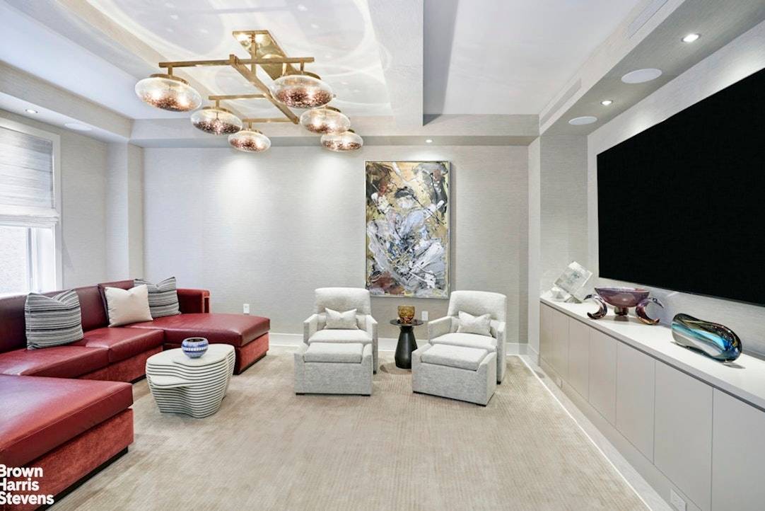 3 4BR Mint Prewar on Park This spectacular Park Avenue triple mint four bedroom residence was reimagined in 2022 by AD100 design team Drake Anderson.