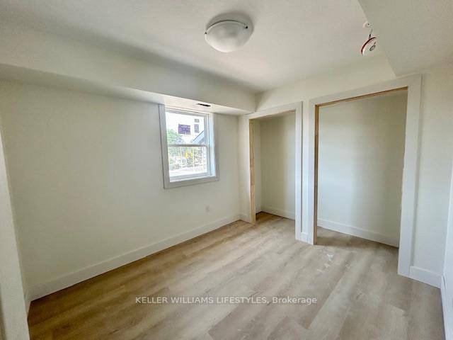 Newly Built 5 Bedroom Home Near Downtown amp ; Western Ideal for Students !