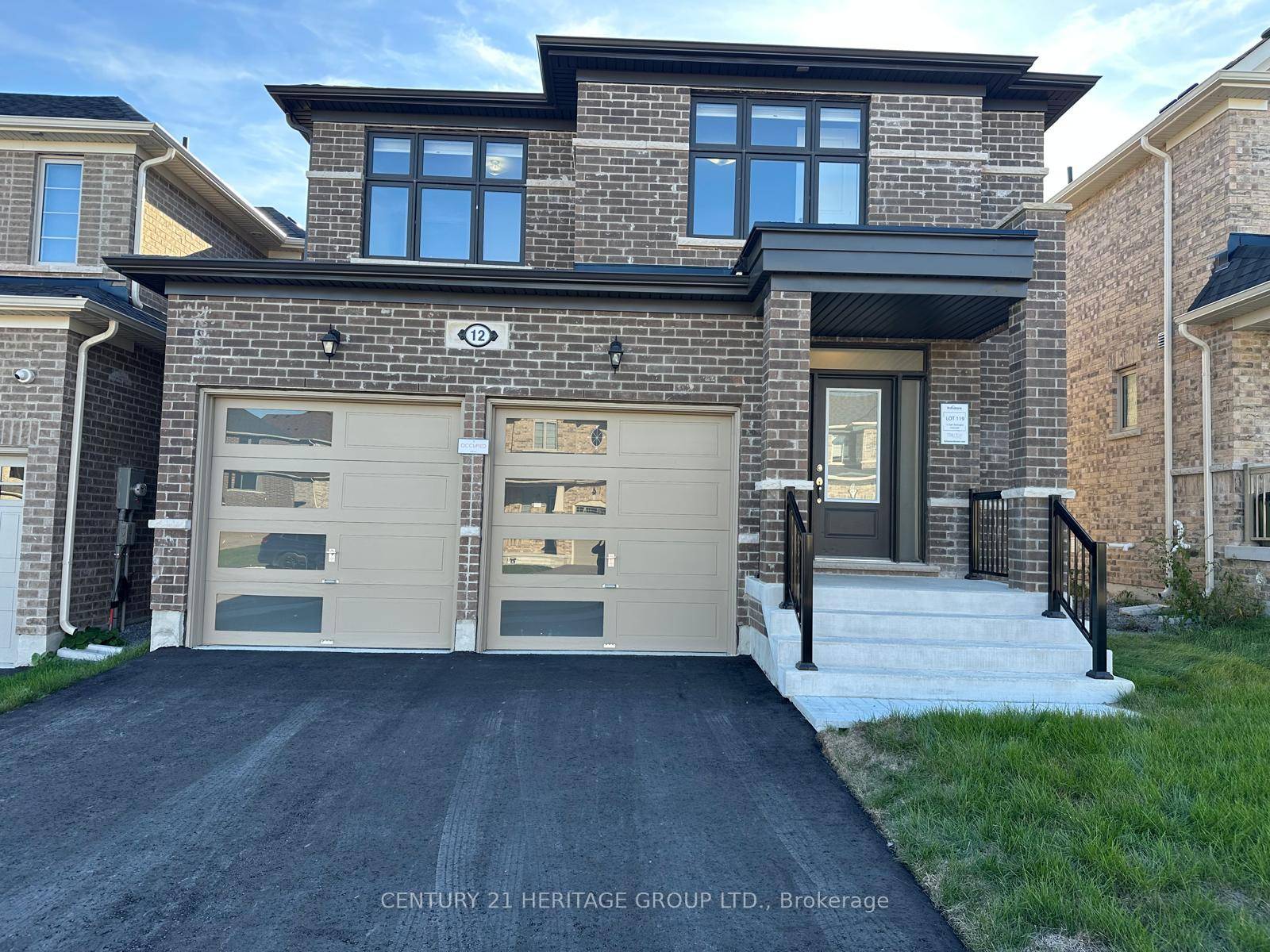 5 Reasons to Love This Stunning Brand New Detached Home in Sutton Jacksons Point !
