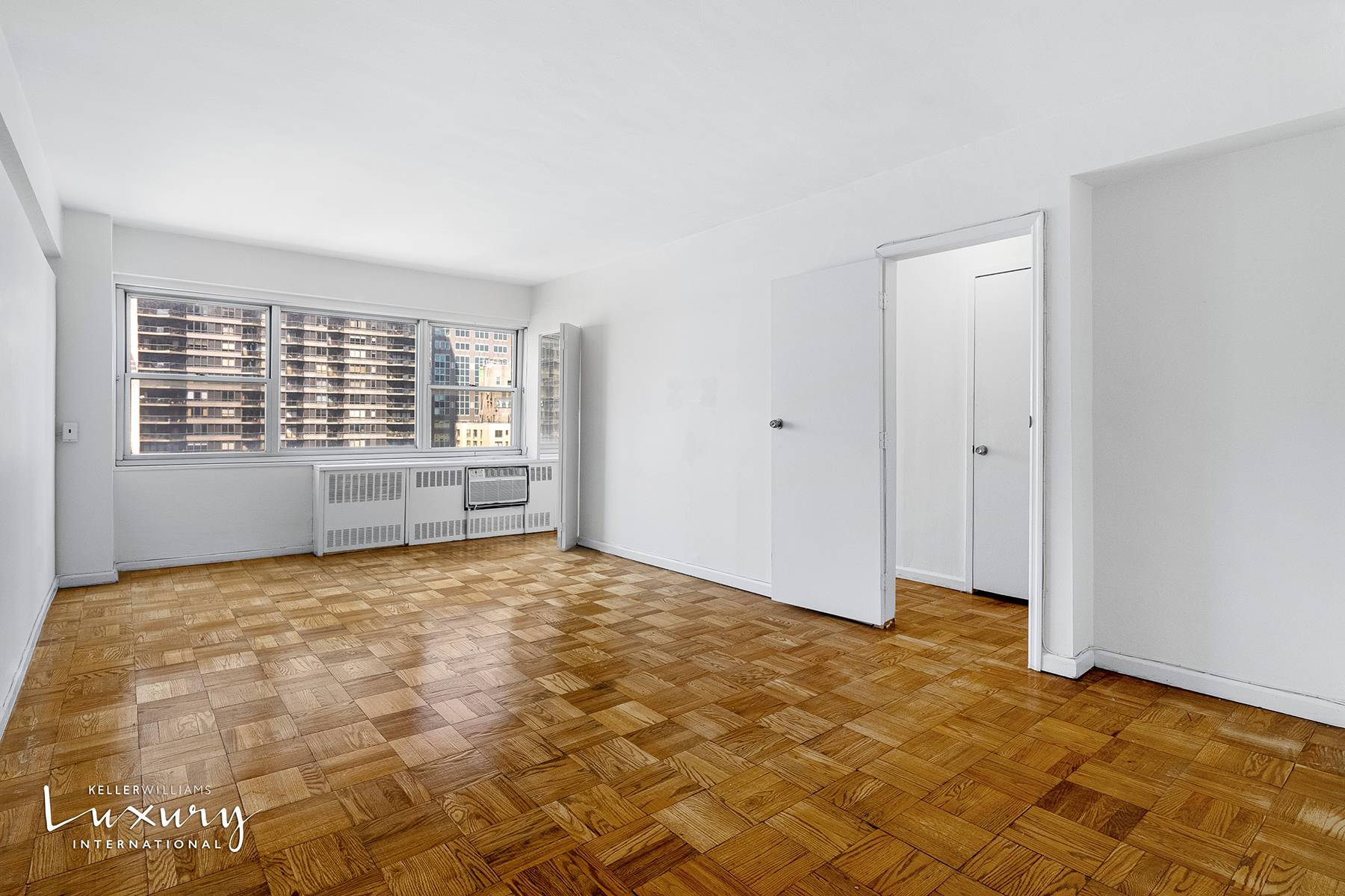 Have you been waiting to find abundant space, light and captivating views on top of it ?