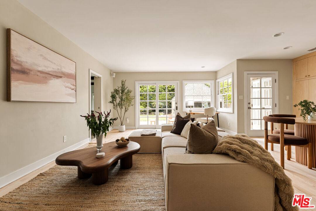 928 S Tremaine Ave 3BR La