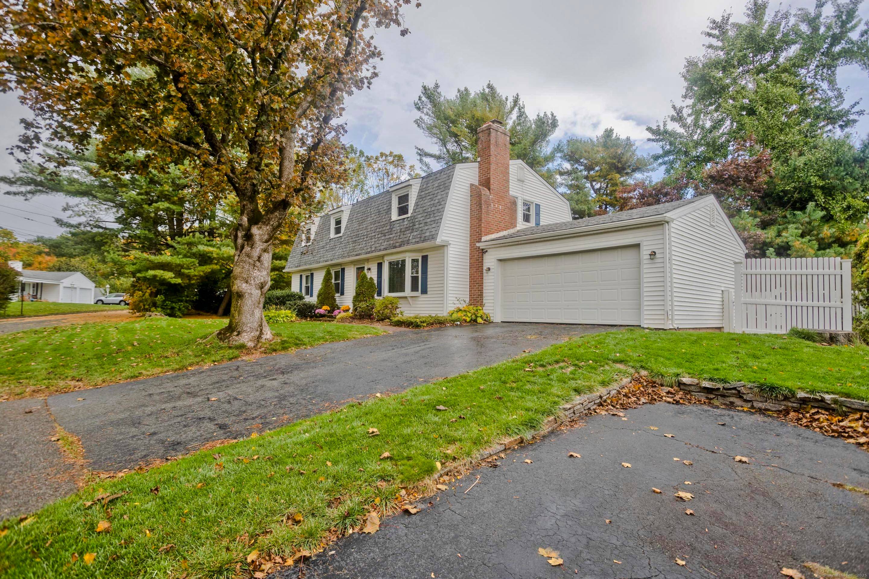 Welcome to 42 Valley View Lane in Vernon, where classic charm meets modern comfort !