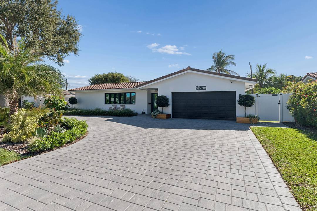 Substantially renovated and fully furnished, this exceptional 4 bedroom, 2 bath home in Lighthouse Point is available for rent now through December.
