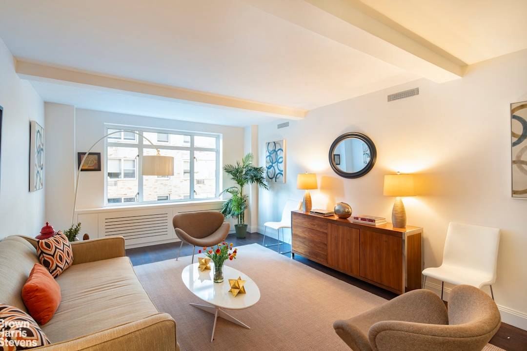 Brand New renovation ! Triple mint two bedroom, two bathroom condo at the Diamond House Deco Condominium.