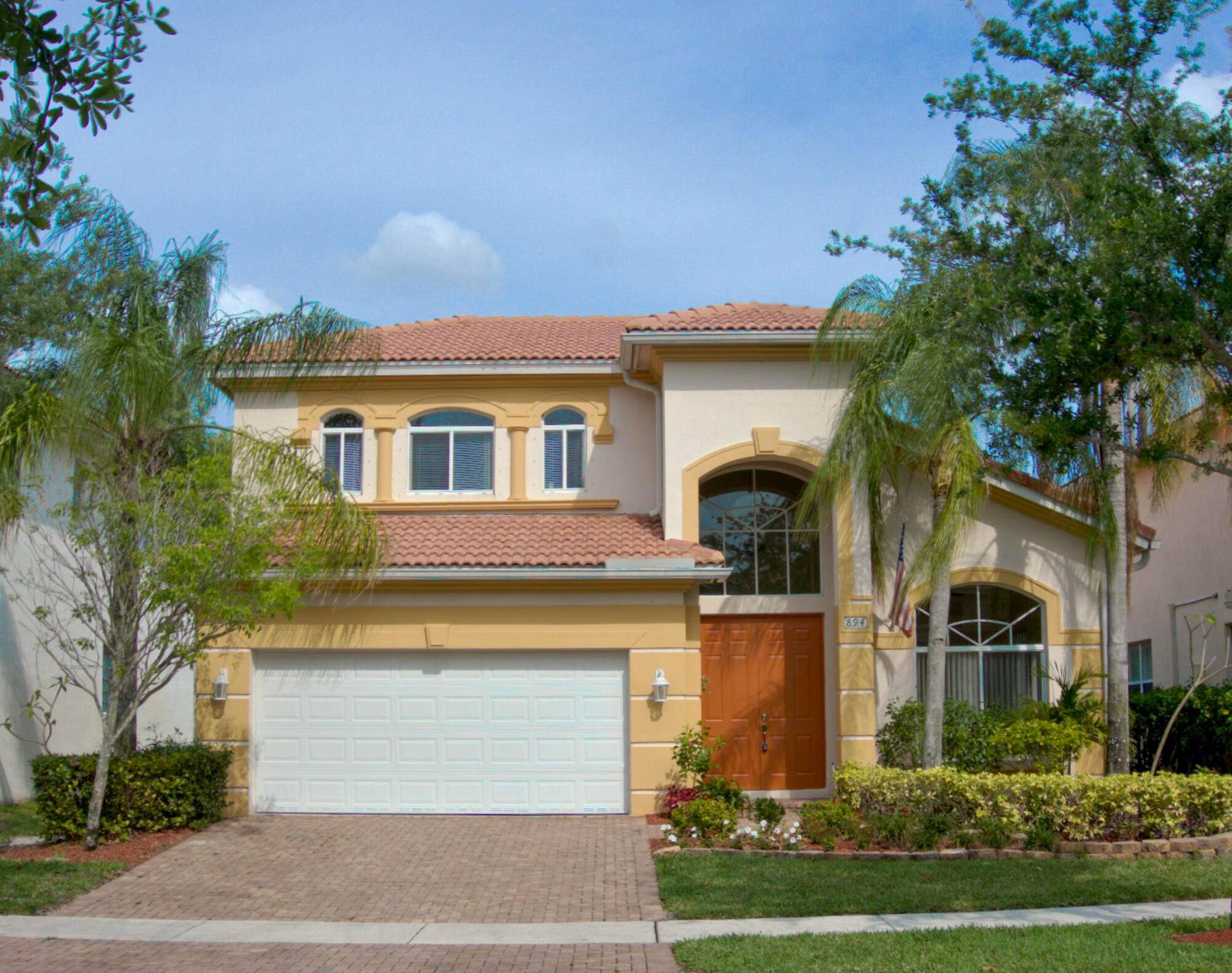 HOA requires a minimal credit score of 650 for every buyer.